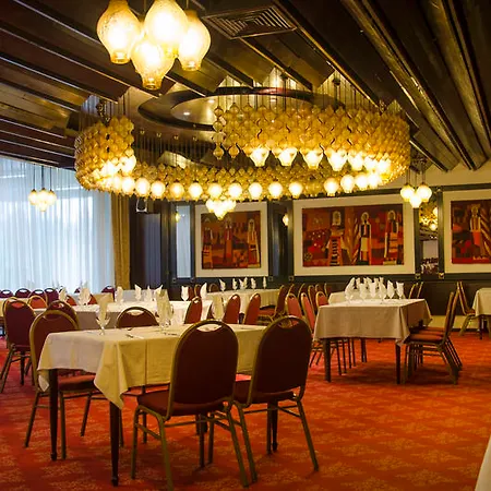 Continental Hotel 4*