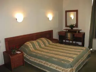 Continental 4*
